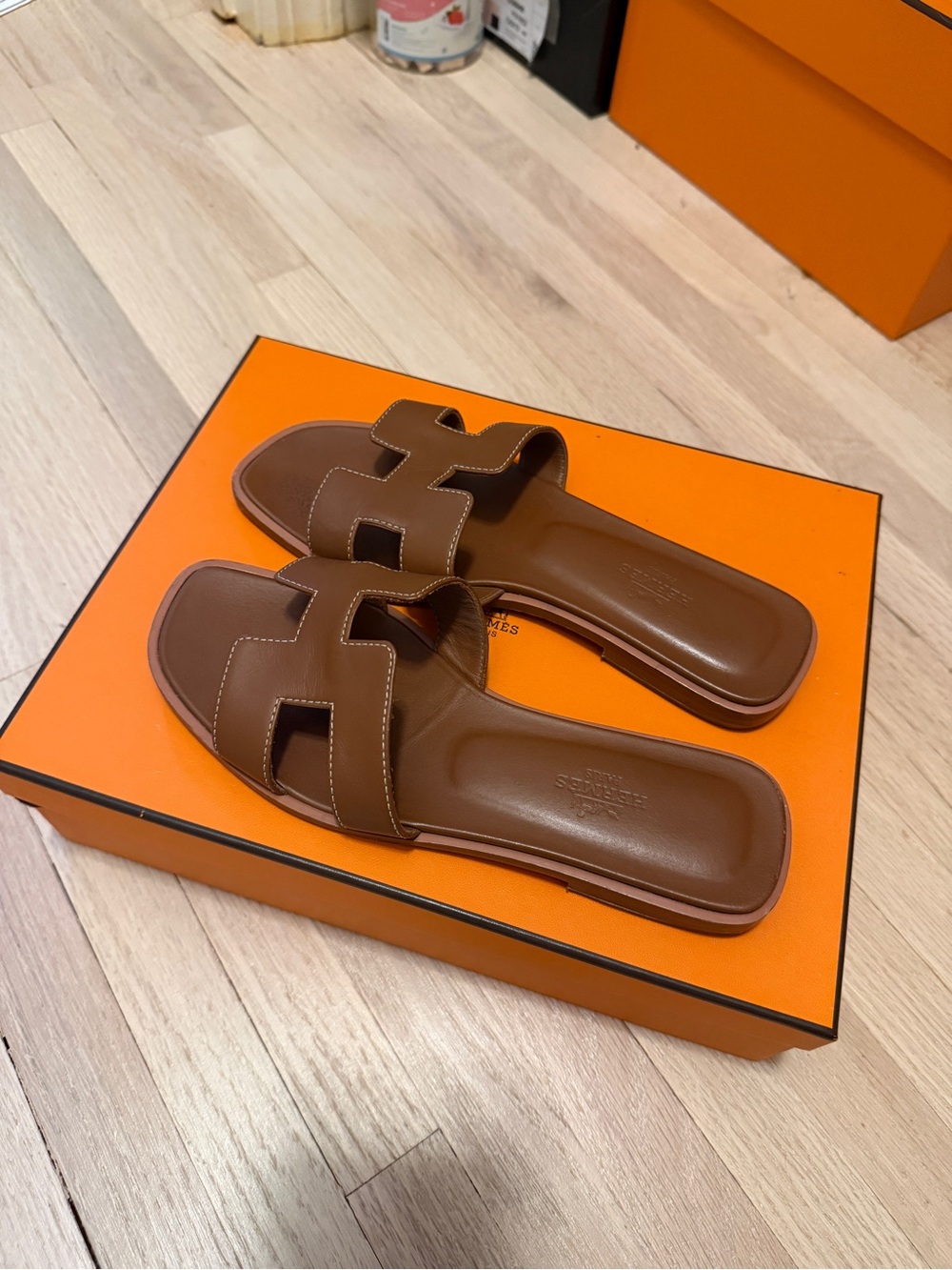 Hermes Oran Sandal - Gold - 35.5 - Picture 2 of 5